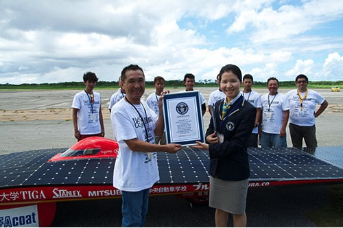 篠塚建次郎　2014年ソーラーカー世界最速ギネス記録